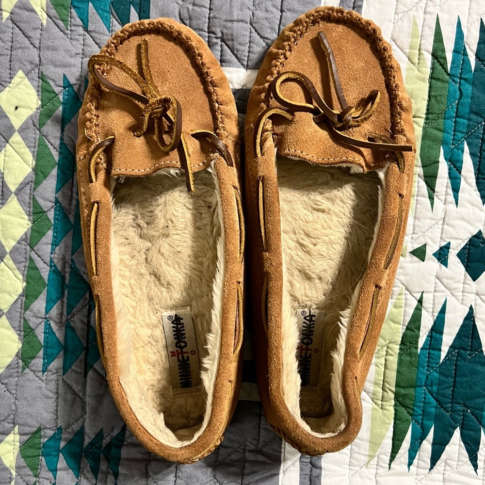 Minnetonka Moccasins - Women's Cally Slipper - Size 10